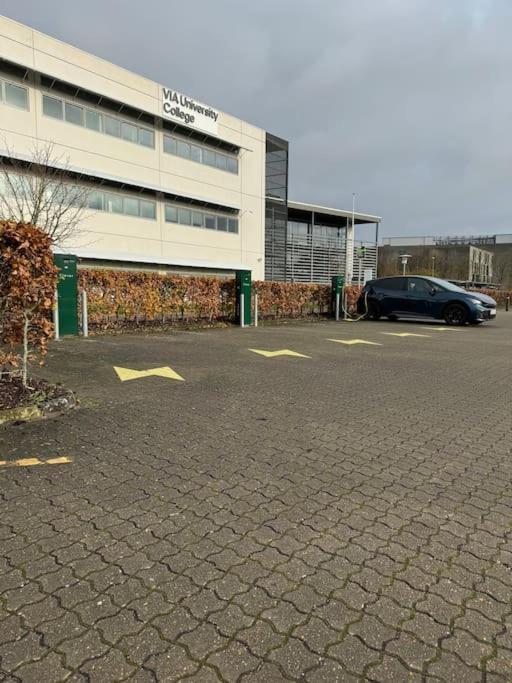 Stor Og Lys Lejlighed I Hjertet Af Holstebro Exterior photo