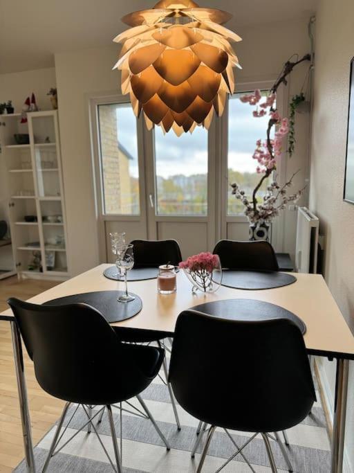 Stor Og Lys Lejlighed I Hjertet Af Holstebro Exterior photo